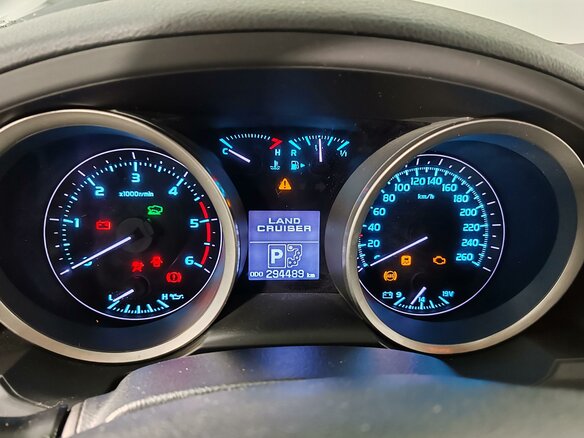 2011 Toyota Land Cruiser 200 Series, чёрный, 2875000 рублей - вид 13