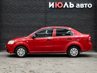 2011 Chevrolet Aveo I Рестайлинг, красный, 330000 рублей, вид 4