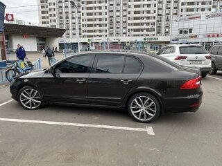 2014 Skoda Superb DSG II Рестайлинг, коричневый, 1120000 рублей, вид 4