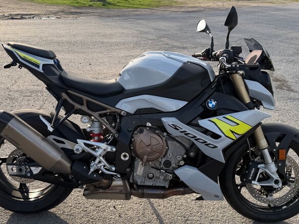2021 BMW S 1000 R, серый, 1600000 рублей - вид 4