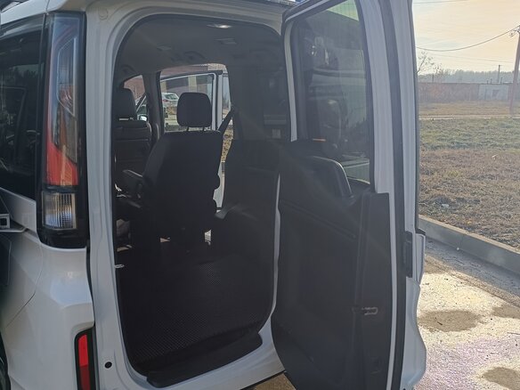 2019 Honda Stepwgn Spada V Рестайлинг, белый, 2550000 рублей - вид 18