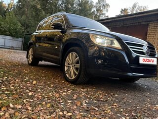 2011 Volkswagen Tiguan I, чёрный, 1100000 рублей, вид 3