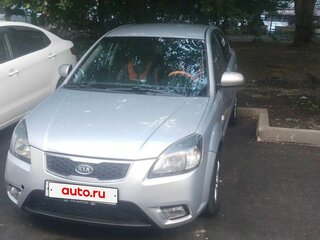 2009 Kia Rio II Рестайлинг, серебристый, 500000 рублей, вид 1
