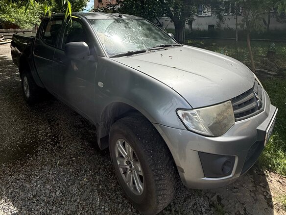 2015 Mitsubishi L200 Easy Select IV Рестайлинг, серый, 1139000 рублей - вид 1