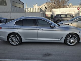 2020 BMW 5 серии 530i VII (G30/G31/G38), серебристый, 2900000 рублей, вид 3