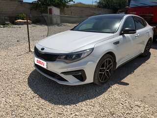 2019 Kia Optima IV Рестайлинг, белый, 1860000 рублей, вид 1