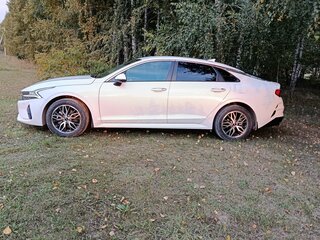 2021 Kia K5 III, белый, 2500000 рублей, вид 5