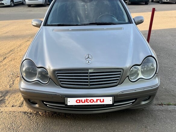 2004 Mercedes-Benz C-Класс 230 II (W203) Рестайлинг, серый, 630000 рублей