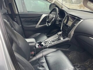 2020 Mitsubishi Pajero Sport III, серый, 3550000 рублей, вид 5