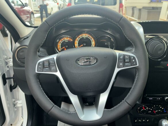 2026 Lada (ВАЗ) Largus Cross I Рестайлинг, белый, 2022000 рублей - вид 12