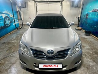 2010 Toyota Camry VI (XV40) Рестайлинг, серебристый, 950000 рублей, вид 2