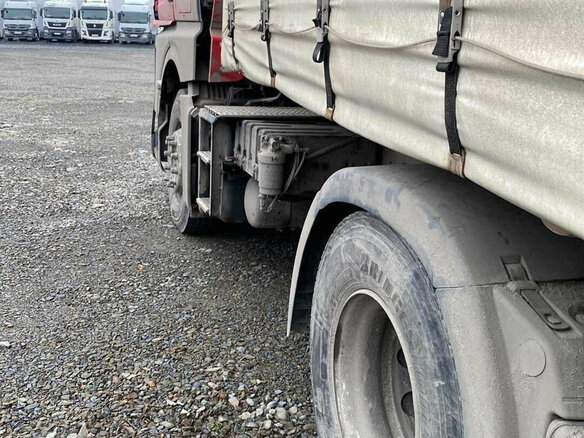 2023 MAN TGX, красный, 9799000 рублей - вид 4