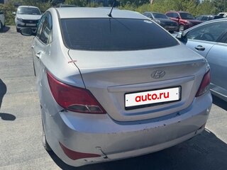 2014 Hyundai Solaris I Рестайлинг, серебристый, 398460 рублей, вид 4