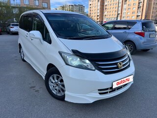 2010 Honda Freed I, белый, 830000 рублей, вид 4
