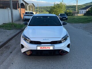 2022 Kia Forte III Рестайлинг, белый, 2195000 рублей, вид 3