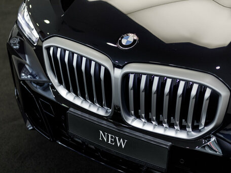2026 BMW X5 40i IV (G05/G18) Рестайлинг, чёрный, 14555000 рублей, вид 5
