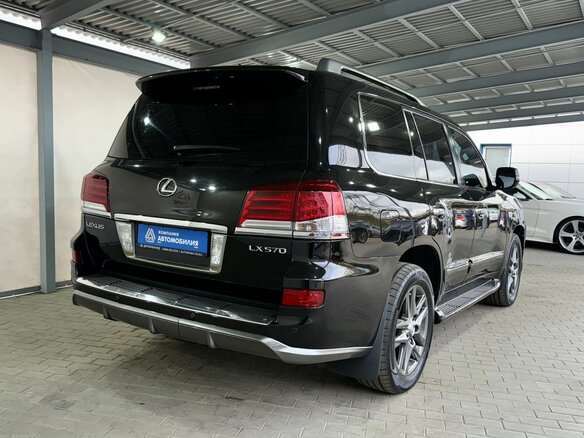2013 Lexus LX 570 III Рестайлинг, чёрный - вид 4