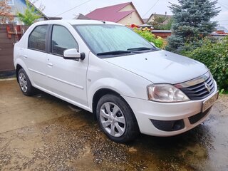 2014 Renault Logan I Рестайлинг, белый, 480000 рублей, вид 3