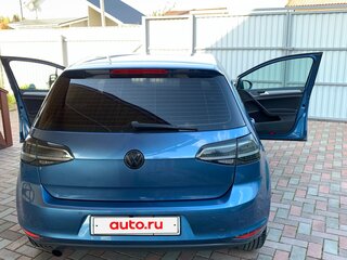 2013 Volkswagen Golf VII, голубой, 970000 рублей, вид 3