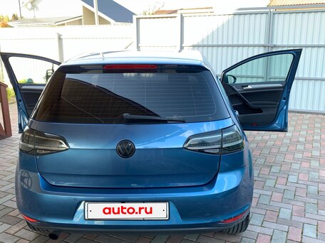 2013 Volkswagen Golf VII, голубой, 970000 рублей, вид 3