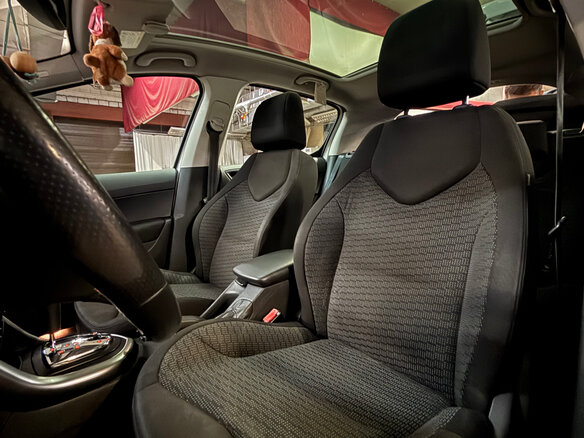 2011 Peugeot 308 I Рестайлинг, белый, 447000 рублей - вид 6