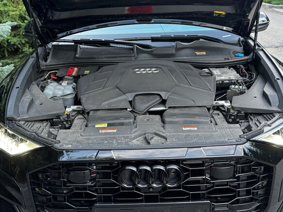 2021 Audi Q8 55 TFSI I (4M), чёрный, 8888000 рублей - вид 7