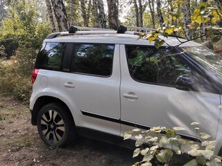 2015 Skoda Yeti I Рестайлинг, белый, 1300000 рублей, вид 3