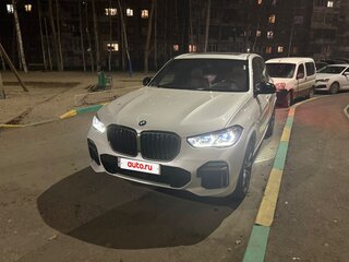 2019 BMW X5 M50d IV (G05/G18), белый, 6500000 рублей, вид 3