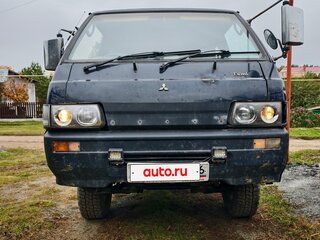 1990 Mitsubishi Delica III, синий, 320000 рублей, вид 3