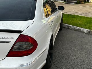 2002 Mercedes-Benz E-Класс 320 III (W211, S211), белый, 950000 рублей, вид 2