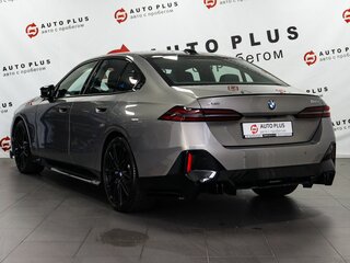 2023 BMW 5 серии 540i xDrive VIII (G60/G61/G68), серый, 10400000 рублей, вид 2