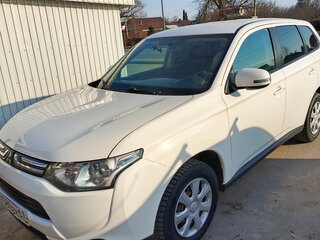 2013 Mitsubishi Outlander III, белый, 1200000 рублей, вид 2
