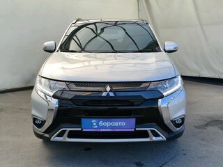2019 Mitsubishi Outlander III Рестайлинг 3, серебристый, 1882000 рублей, вид 3