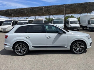 2019 Audi Q7 II (4M), белый, 5800000 рублей, вид 4