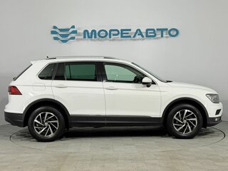 2018 Volkswagen Tiguan II, белый, 2050000 рублей, вид 4