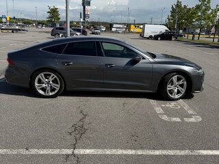2021 Audi A7 45 TFSI II (4K), серый, 5900000 рублей, вид 2