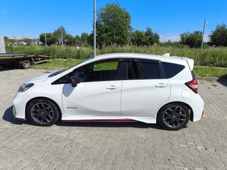 2020 Nissan Note Nismo e-Power II Рестайлинг, белый, 1750000 рублей, вид 5