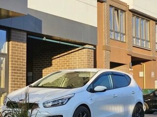 2016 Kia Ceed II Рестайлинг, белый, 1200000 рублей, вид 5