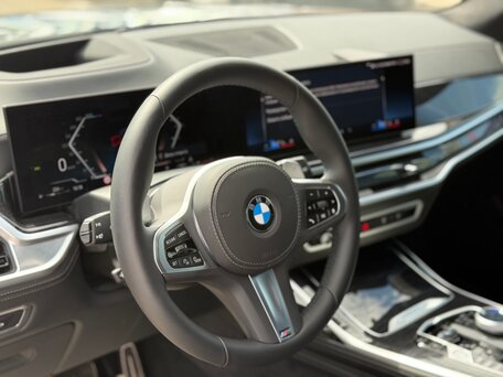 2025 BMW X7 40d I (G07) Рестайлинг, чёрный, 13690000 рублей, вид 4