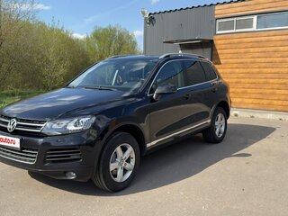 2011 Volkswagen Touareg II, чёрный, 2200000 рублей, вид 1