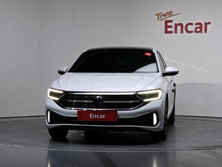 2023 Volkswagen Jetta VII Рестайлинг, белый, 1935000 рублей, вид 3