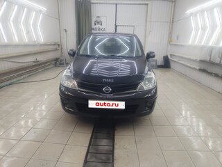 2012 Nissan Tiida I Рестайлинг, коричневый, 850000 рублей, вид 3
