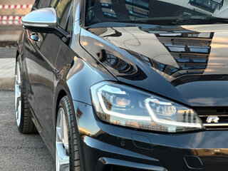 2020 Volkswagen Golf R VII Рестайлинг, чёрный, 3600000 рублей, вид 4