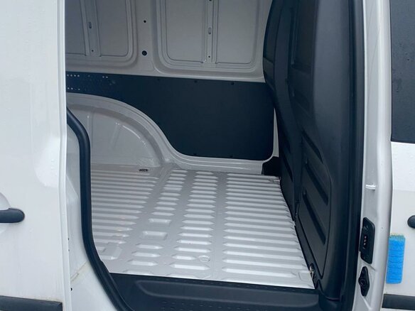 2020 Volkswagen Caddy, белый, 3100000 рублей - вид 7