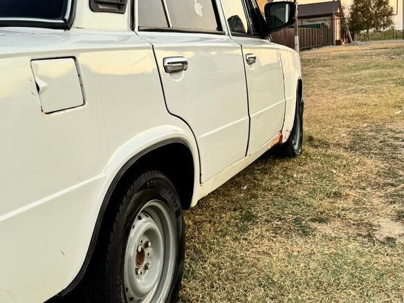 1979 Lada (ВАЗ) 21012, белый, 100000 рублей - вид 4
