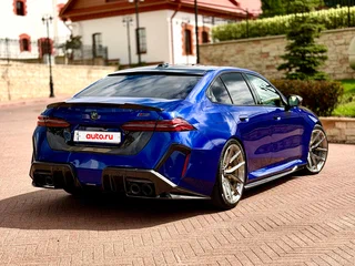 2024 BMW M5 VII (G90), синий, 22360000 рублей, вид 2