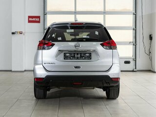 2018 Nissan X-Trail III Рестайлинг, серебристый, 2000000 рублей, вид 5