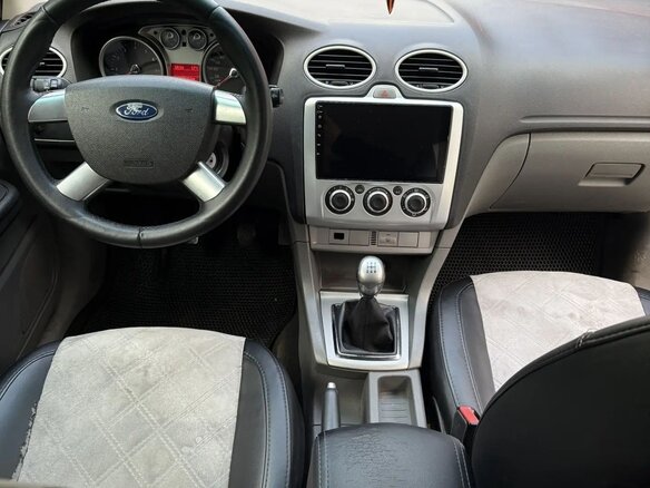 2008 Ford Focus II Рестайлинг, белый, 490000 рублей - вид 6