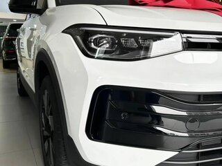 2026 Volkswagen Tharu XR, белый, 2342000 рублей, вид 5