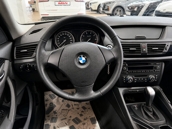 2012 BMW X1 18i I (E84), белый - вид 16